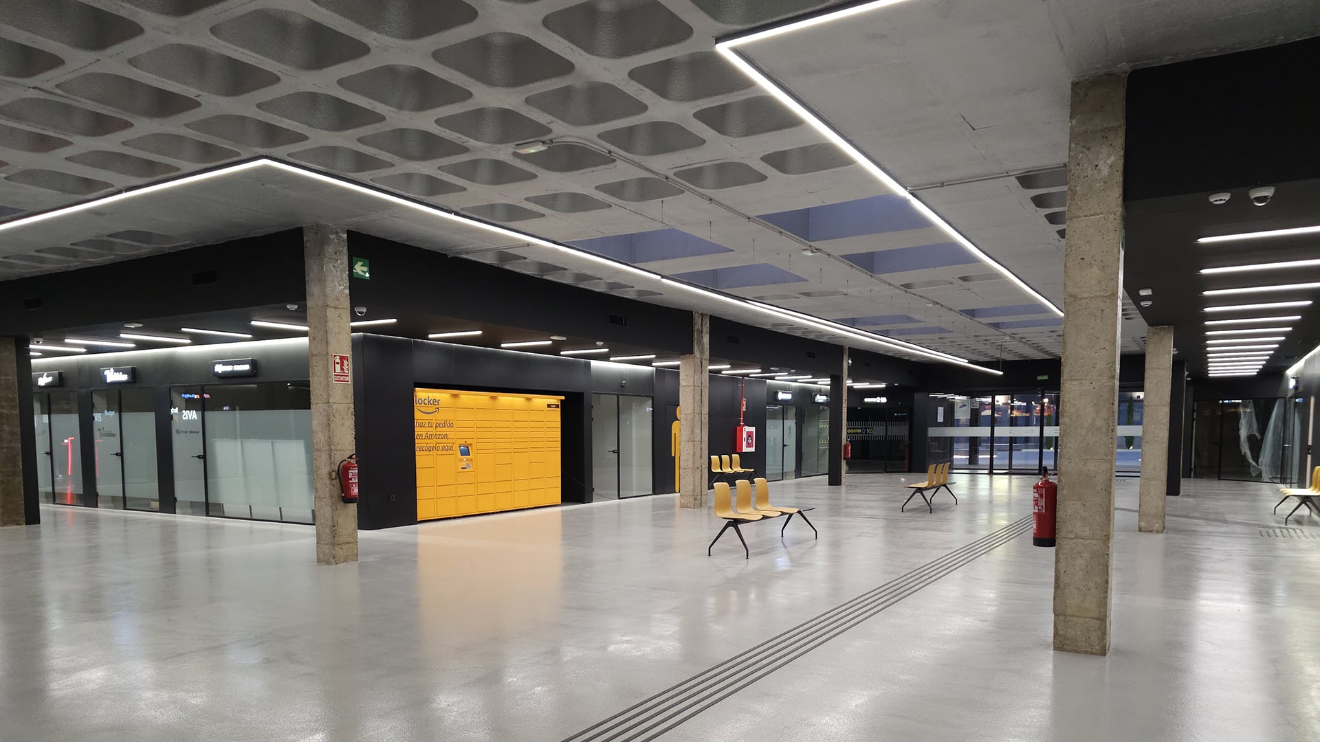 Interior Estación Autobuses Albacete & JISO Iluminación